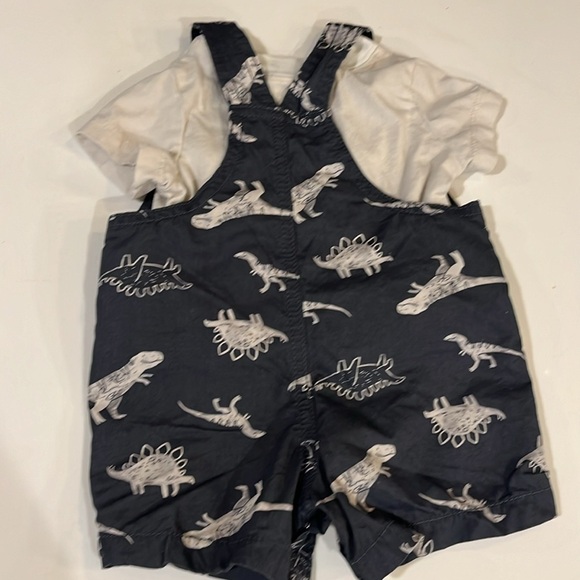 Carter’s Set - Picture 2 of 5